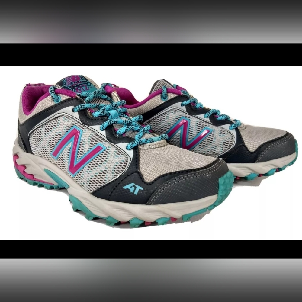 New balance trail shoe 6.5 AT all terrain ***like new***